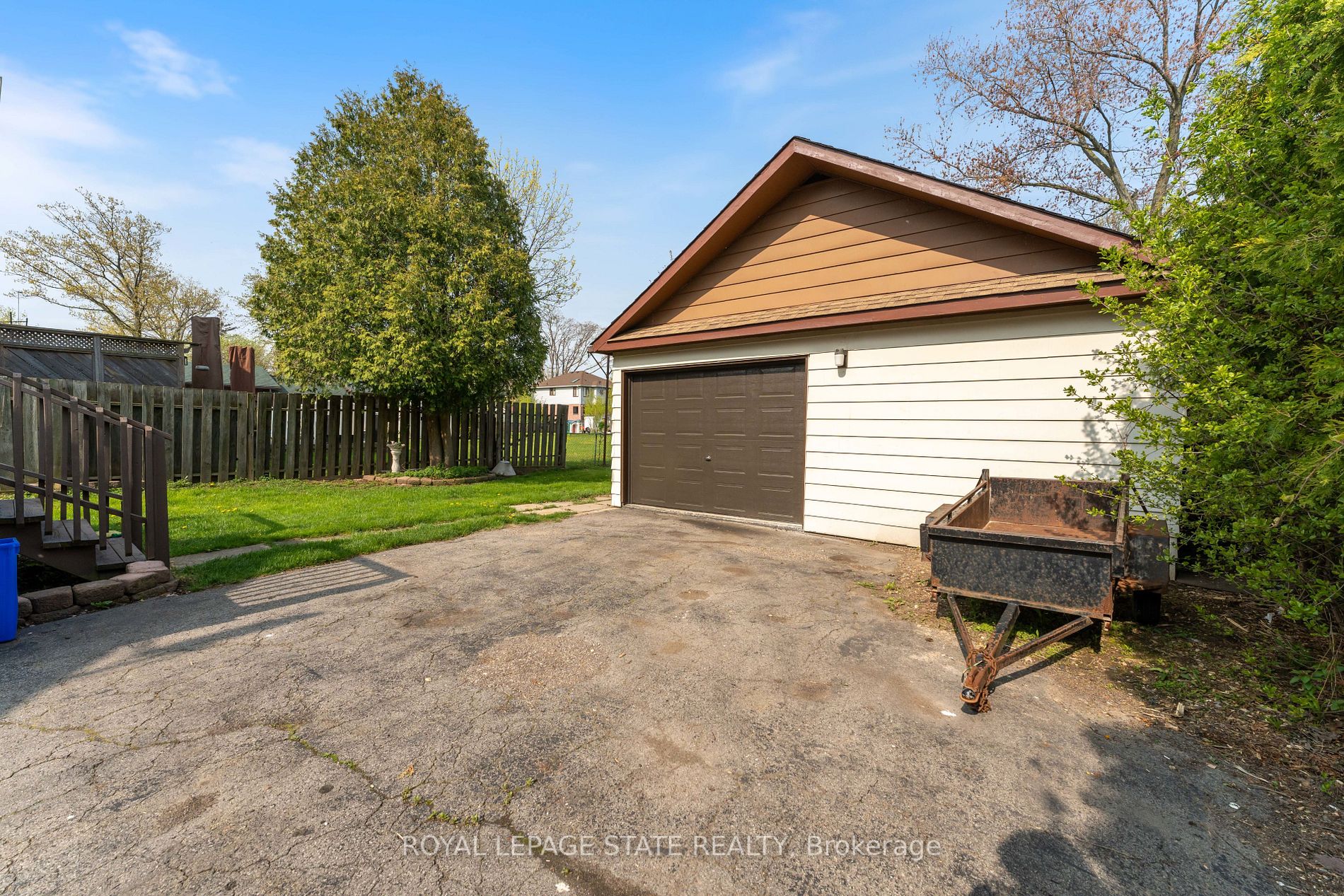101 Teal Ave