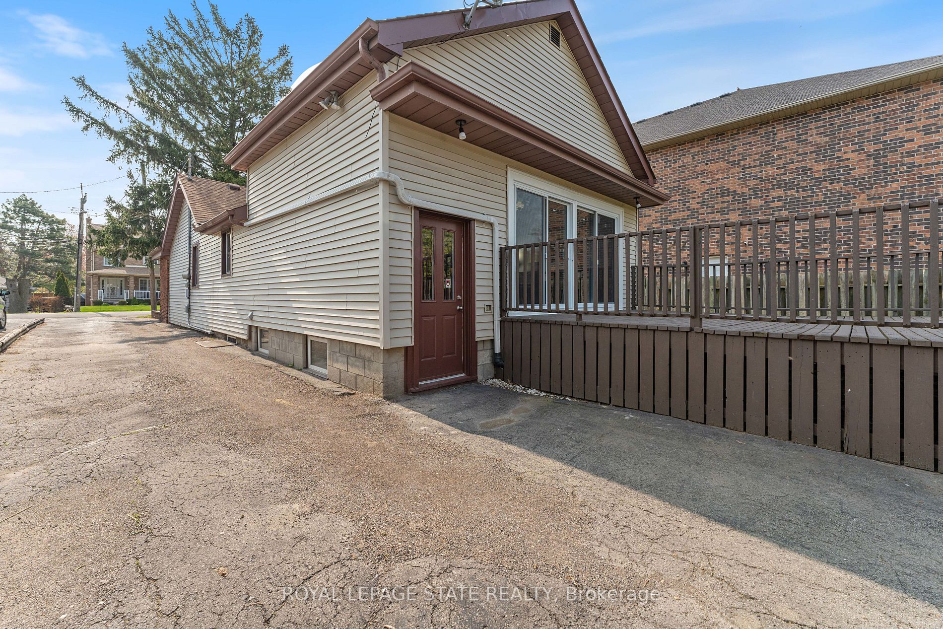 101 Teal Ave