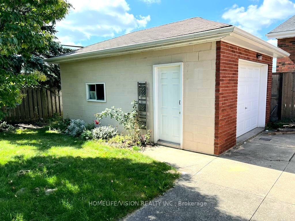 16 Nova Drive, #Upper