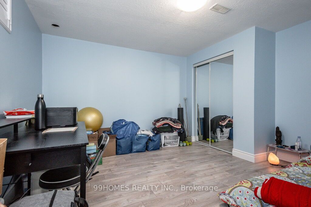 Listing X6816944 - Large Photo # 31