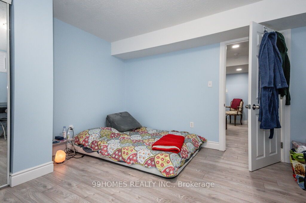Listing X6816944 - Large Photo # 30
