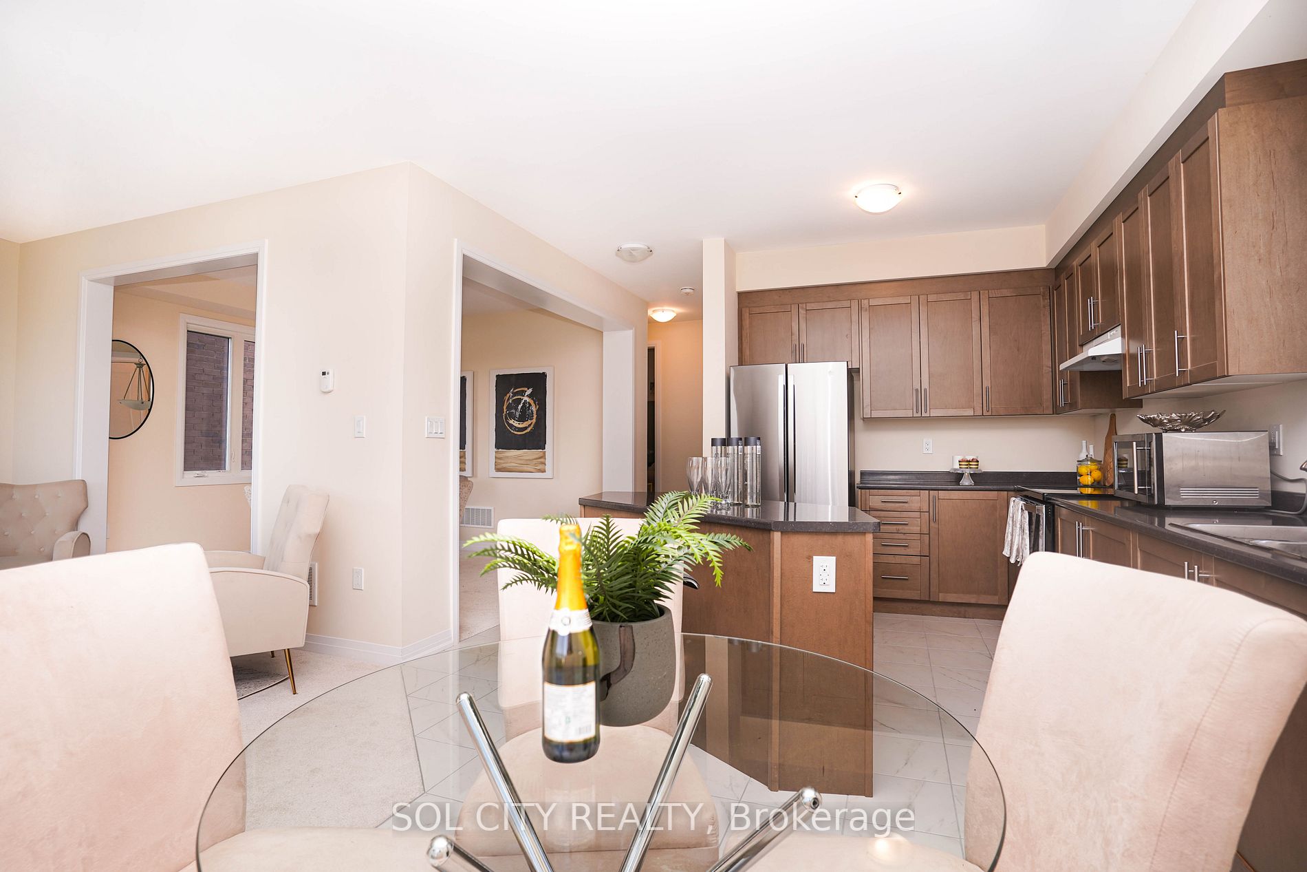 14 Carew Boulevard