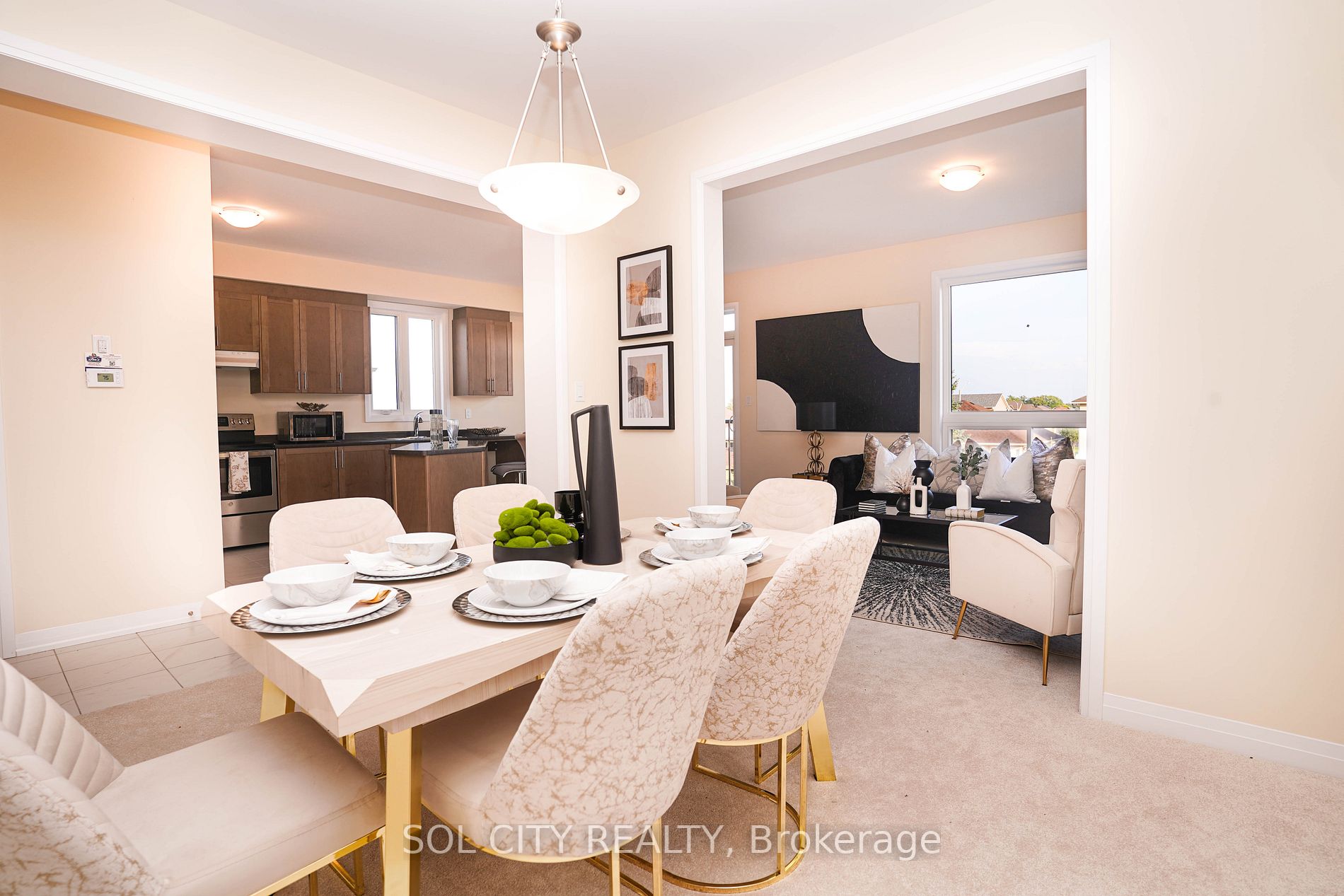 14 Carew Boulevard