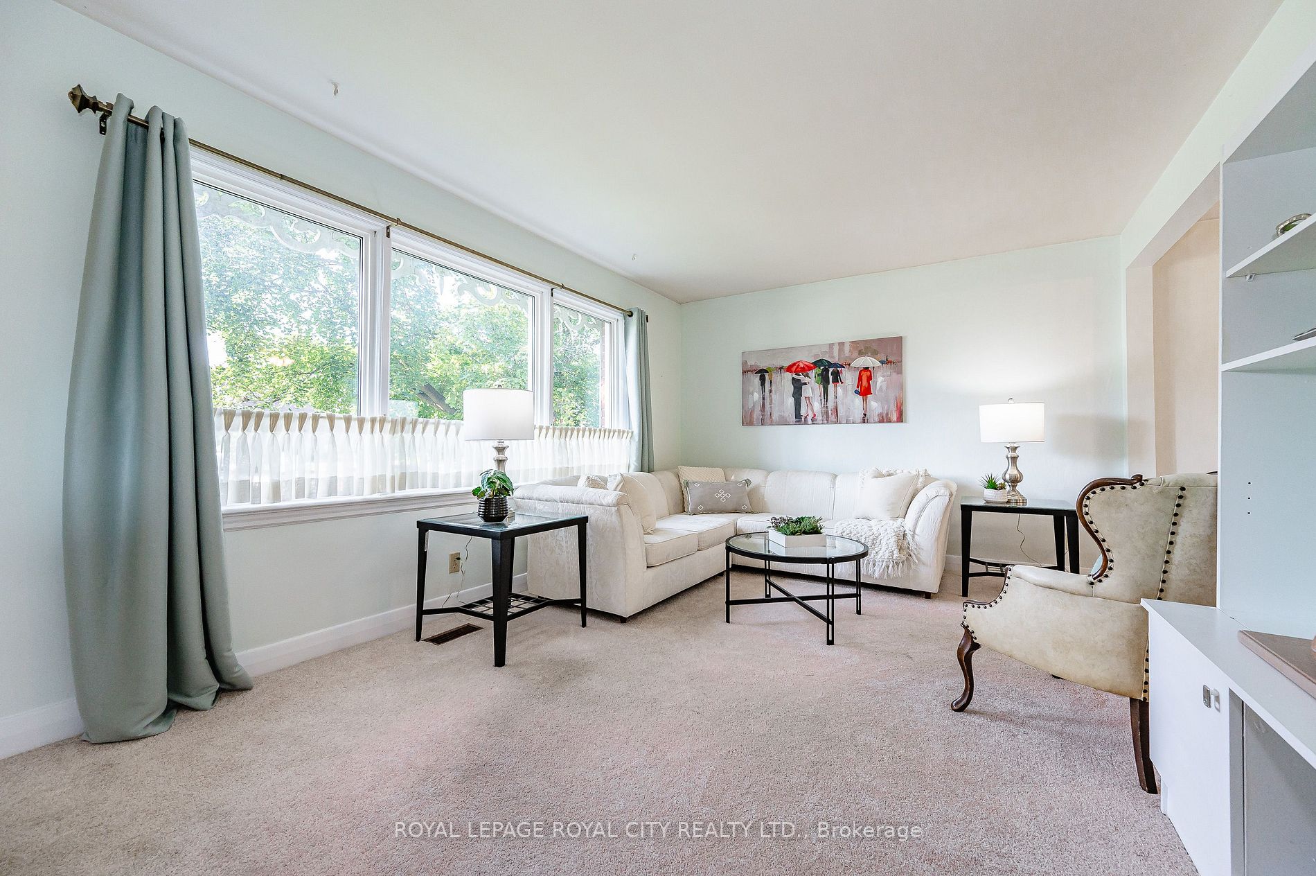 27 Vancouver Dr
