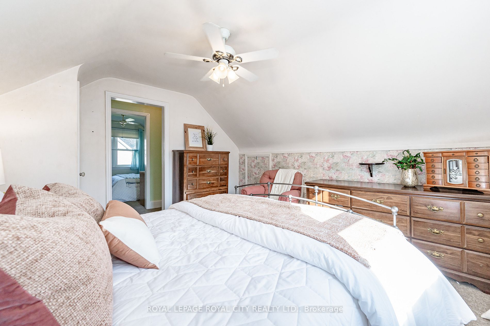 27 Vancouver Dr