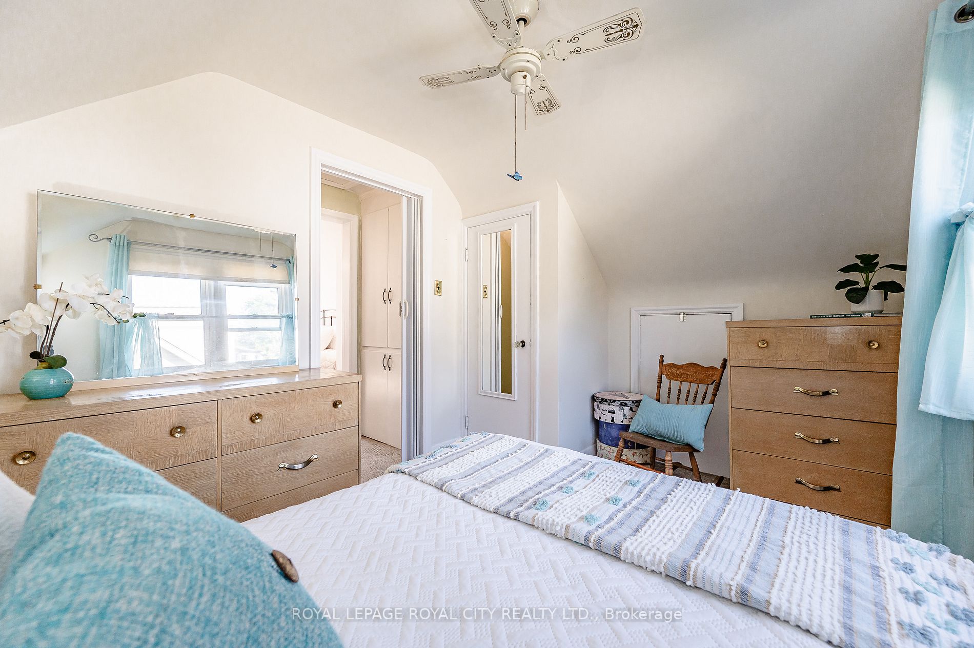 27 Vancouver Dr