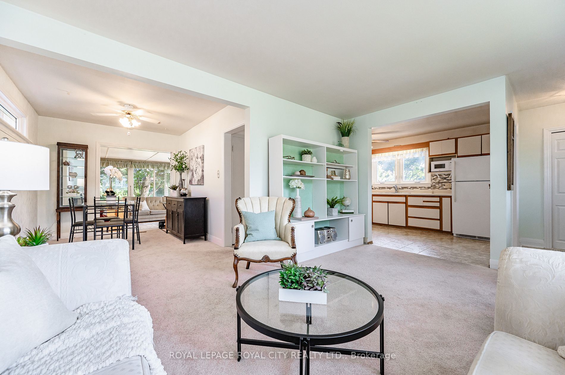 27 Vancouver Dr