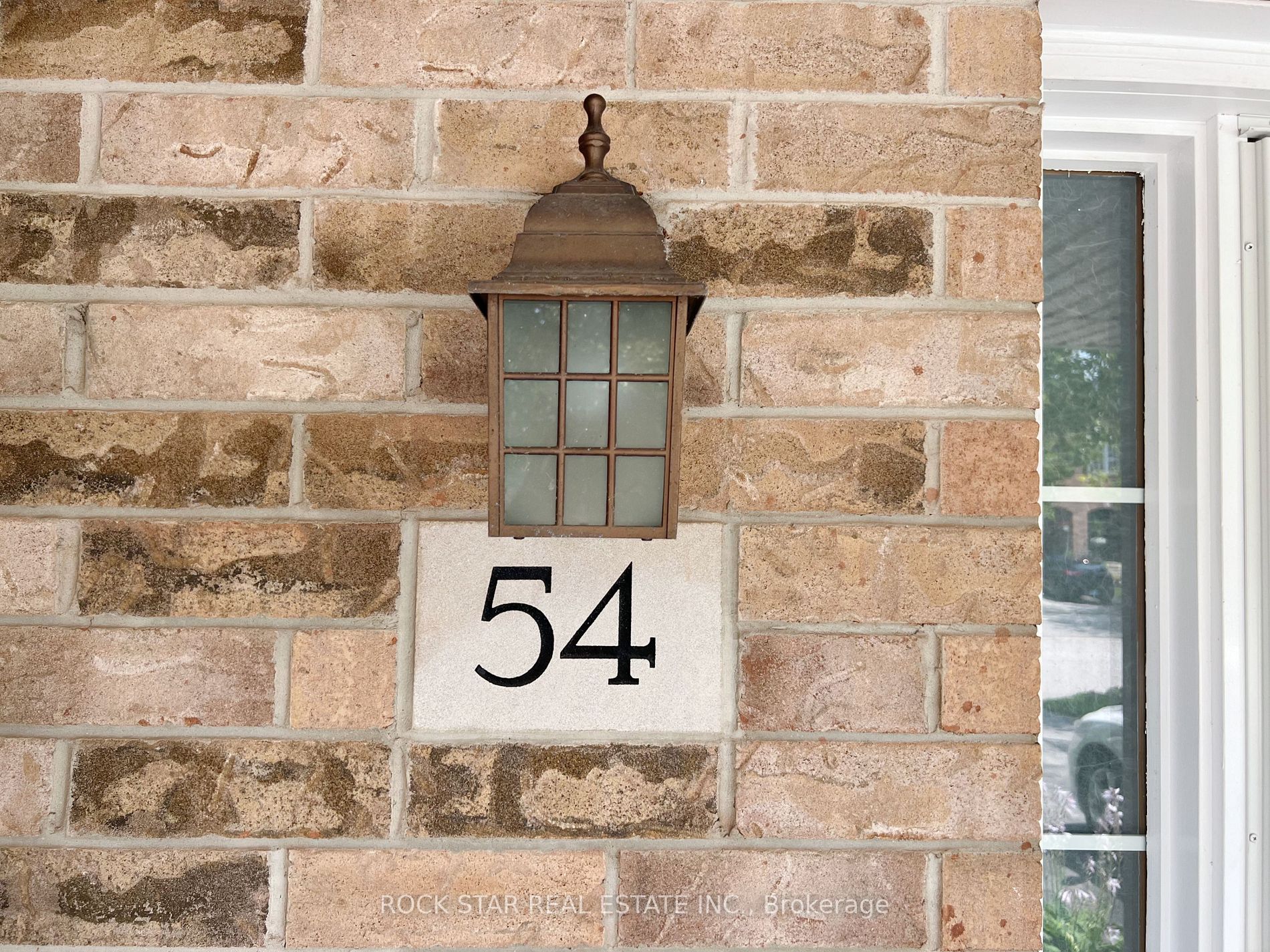 54 Arrowhead Lane