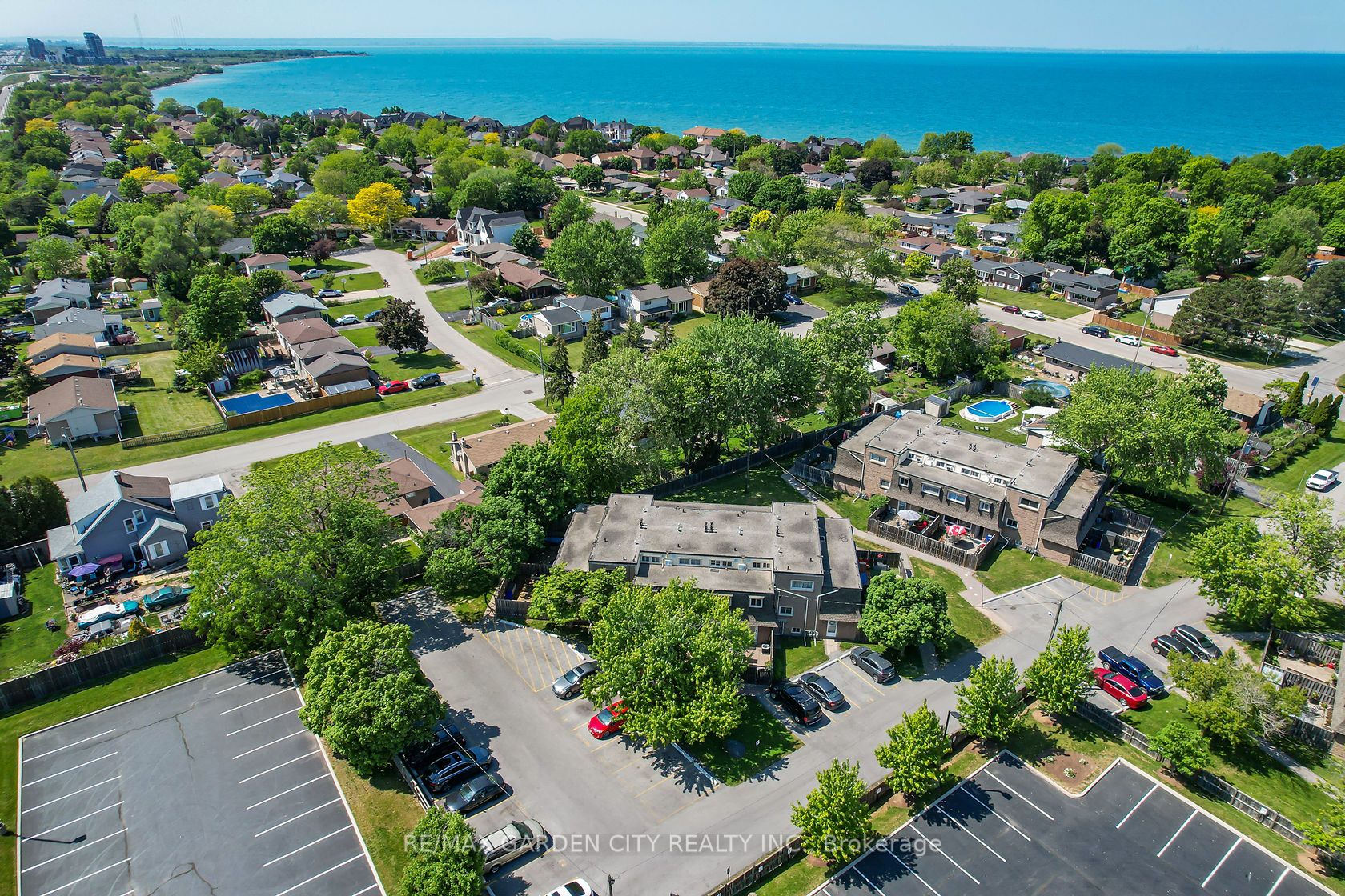 7 Viking Crt, #407