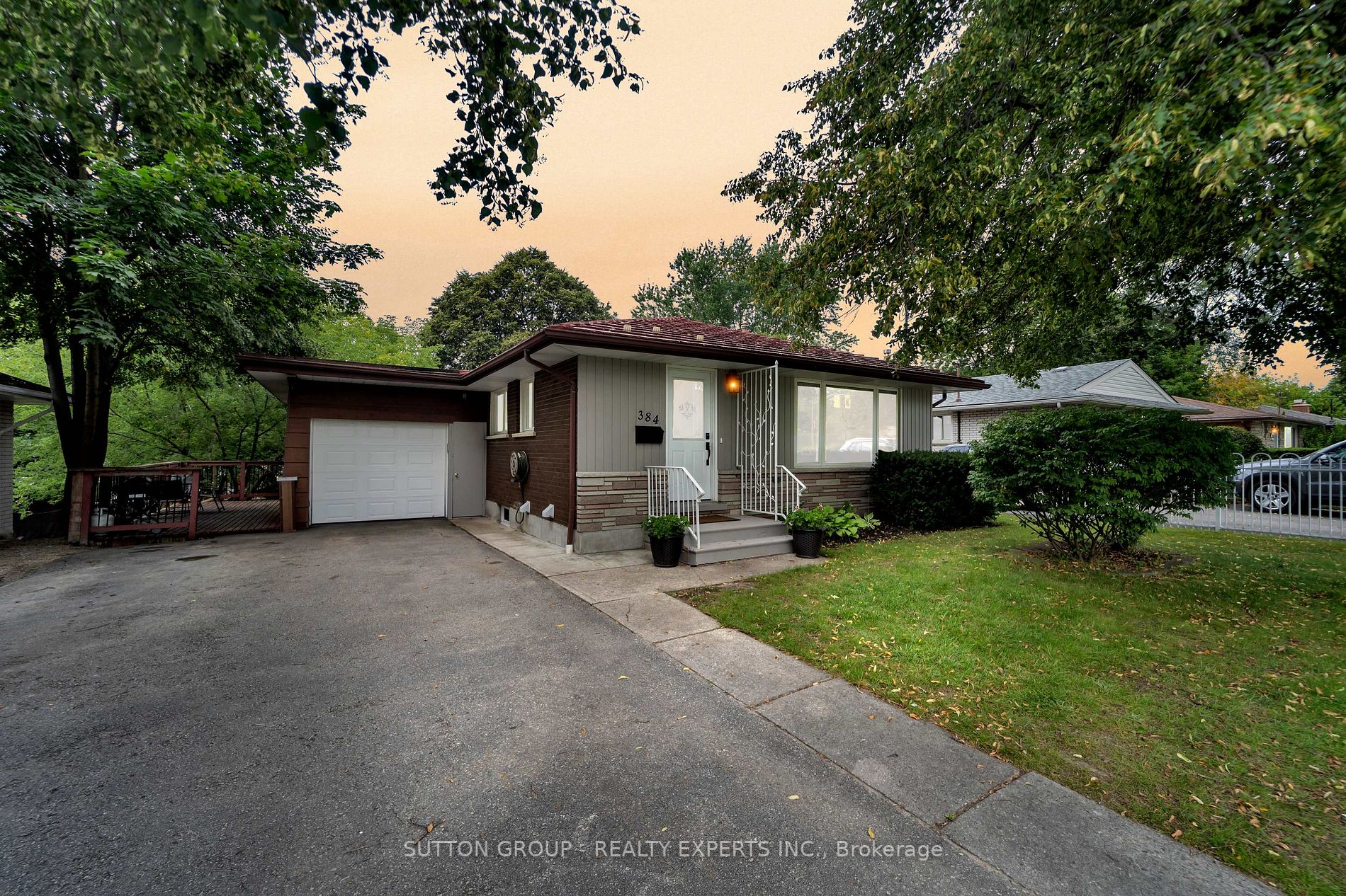 384 Victoria Rd N