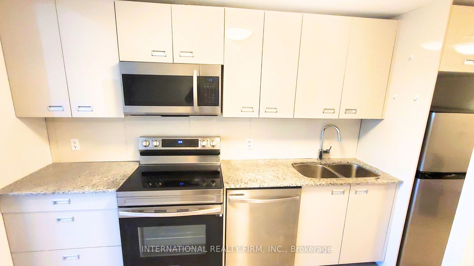652 Princess Street #425