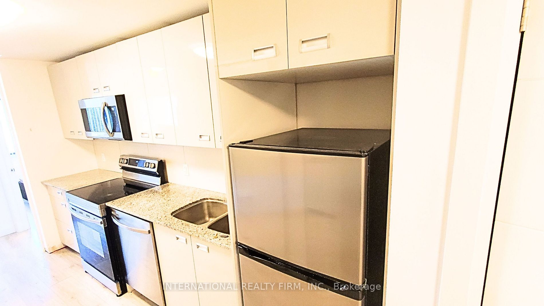 652 Princess Street #425