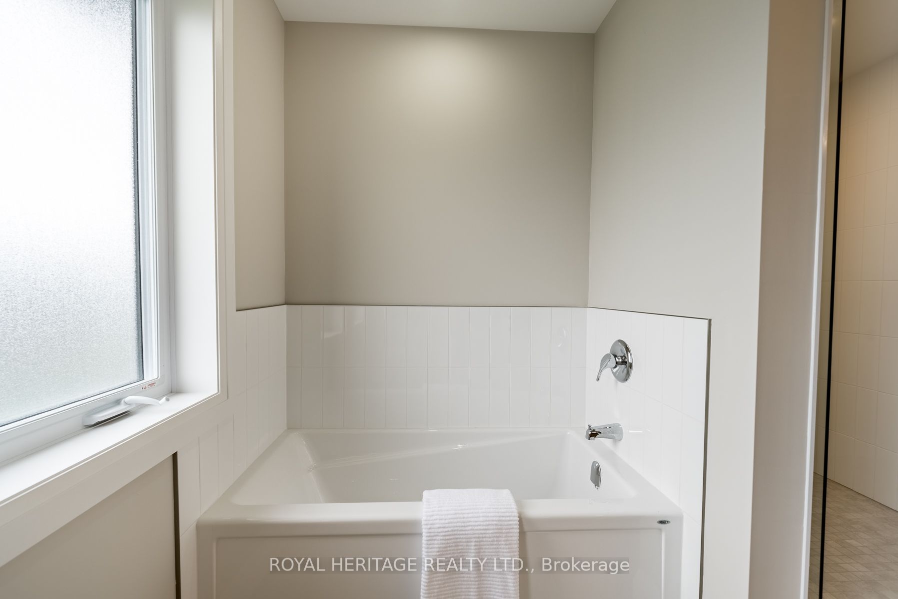 4 Sunridge Crt