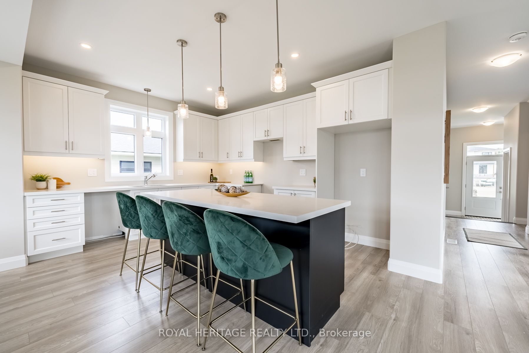 4 Sunridge Crt