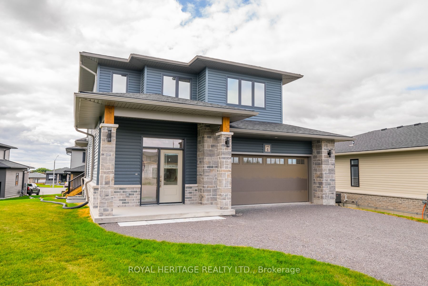 4 Sunridge Crt