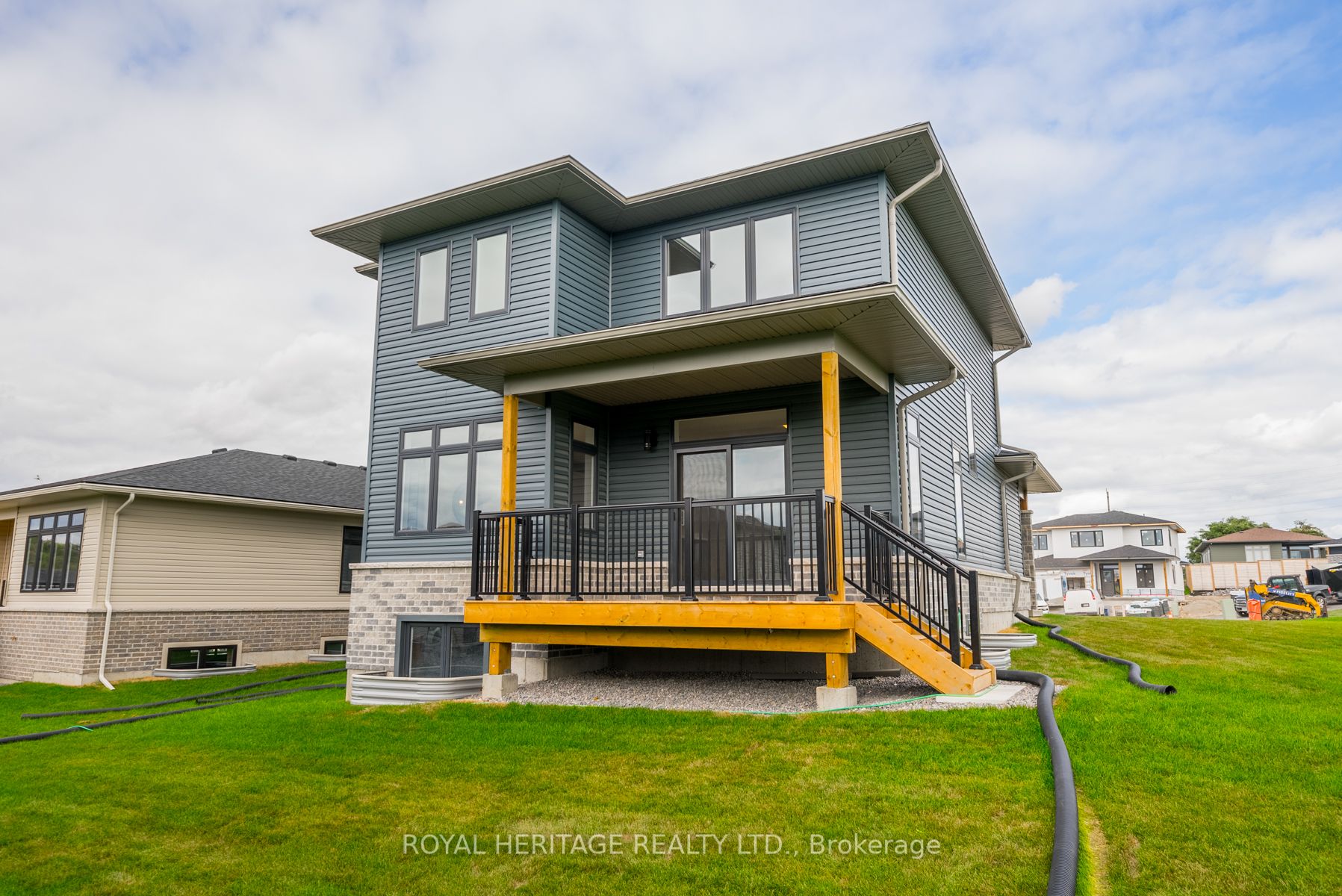4 Sunridge Crt