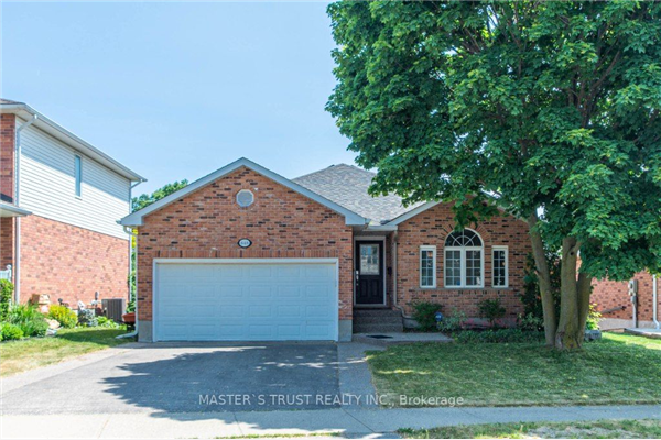 648 Beechwood Dr, Waterloo