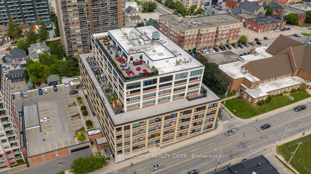 112 Benton St, #220