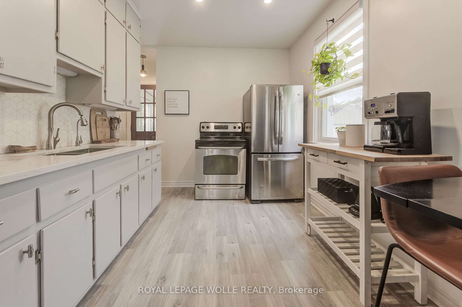 142 Lorne Crescent