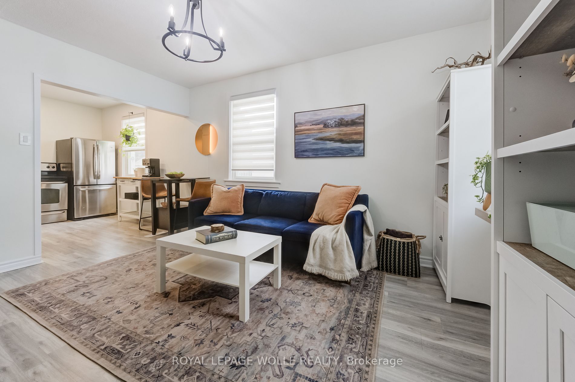 142 Lorne Crescent