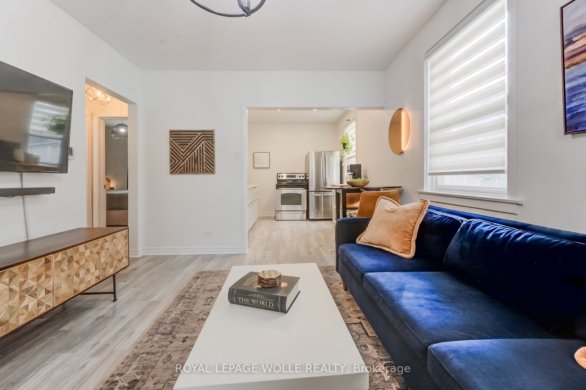 142 Lorne Crescent