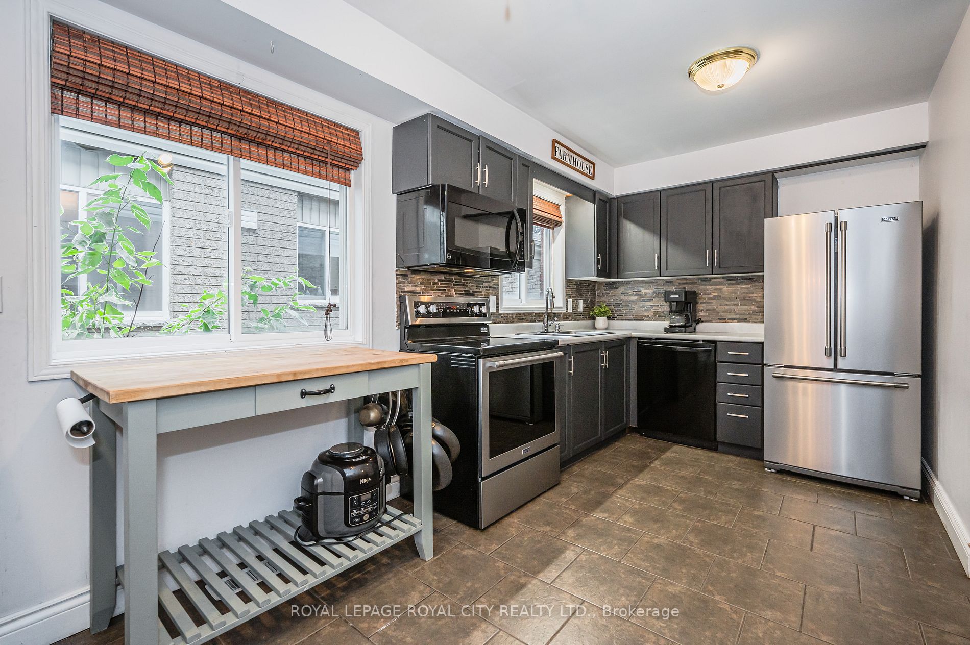 63 Starview Crescent