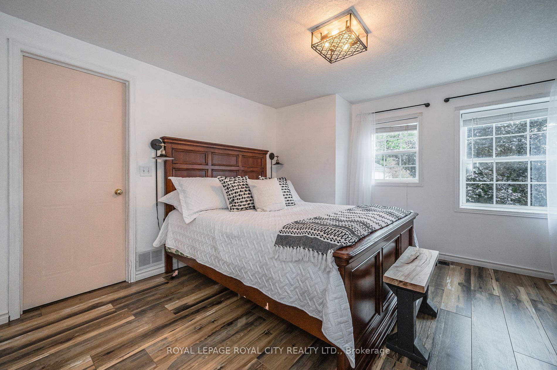 63 Starview Crescent