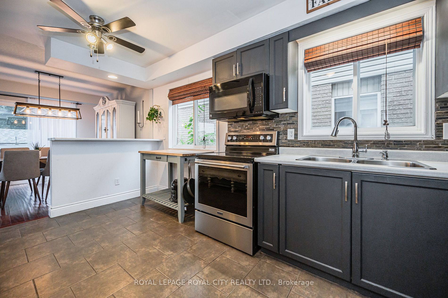 63 Starview Crescent