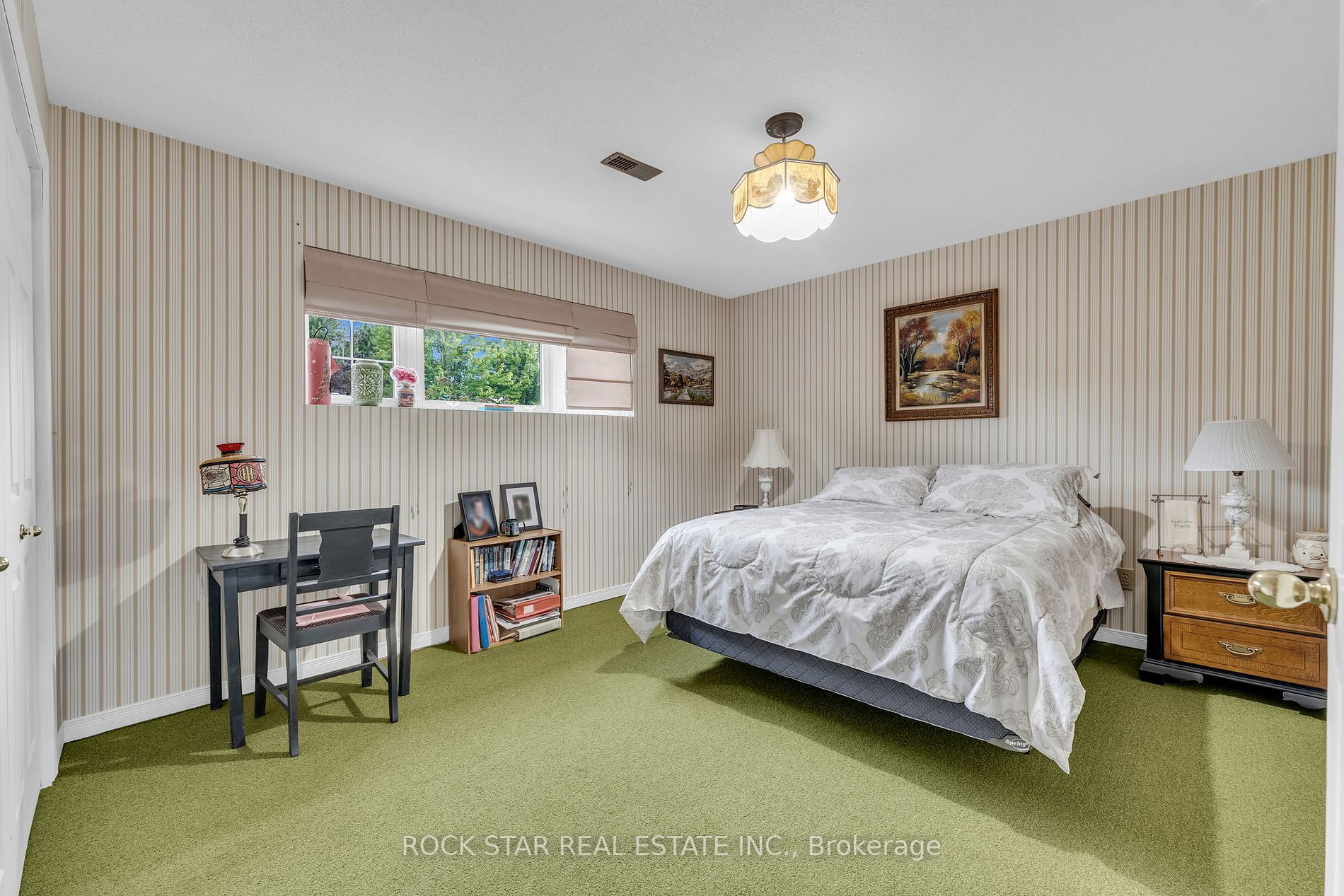 1 Emily St