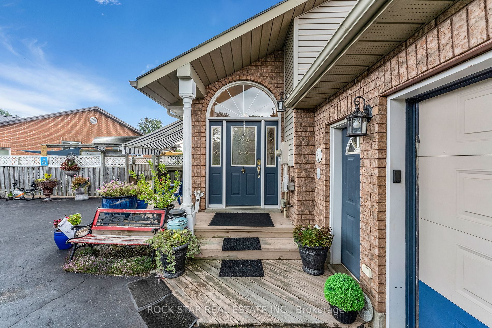 1 Emily St
