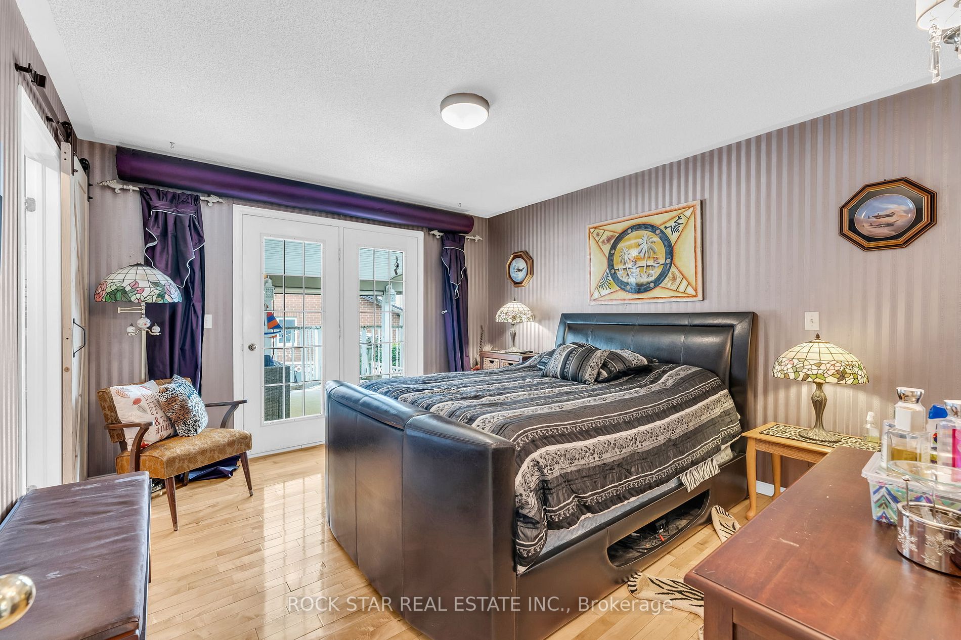 1 Emily St