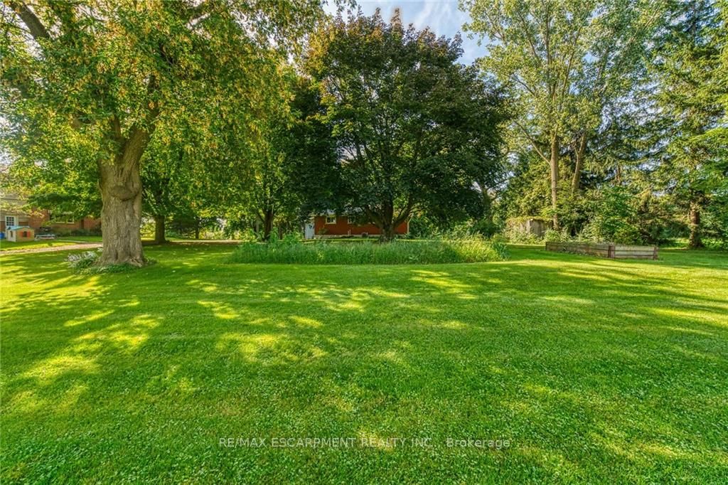 2097 Jerseyville Rd W