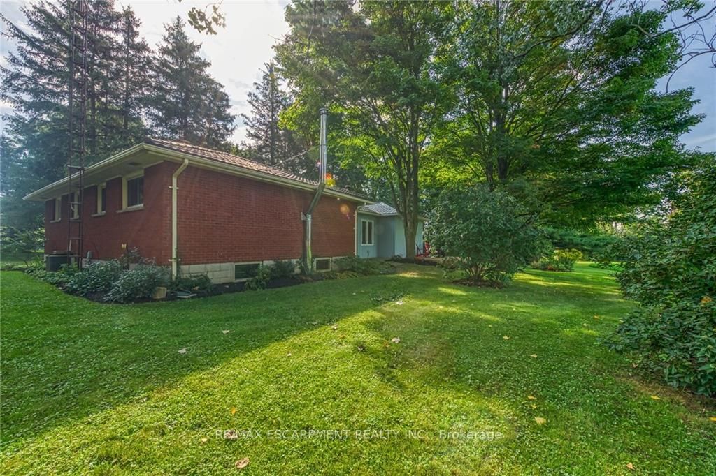 2097 Jerseyville Rd W