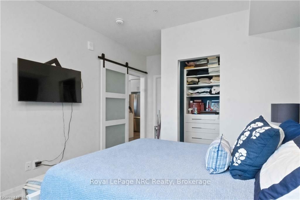 16 Concord Pl, #429