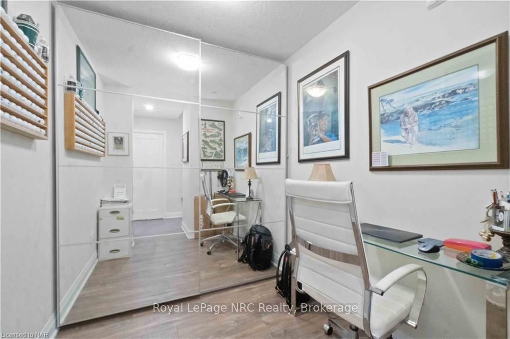 16 Concord Pl, #429