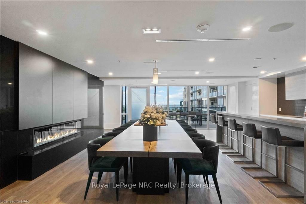 16 Concord Pl, #429