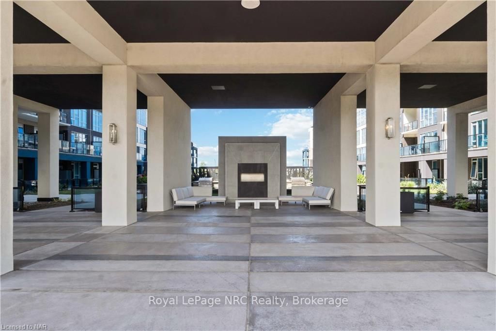 16 Concord Pl, #429