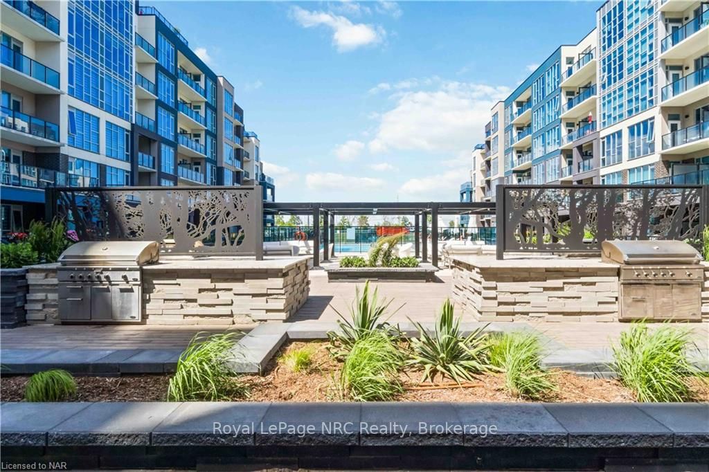 16 Concord Pl, #429