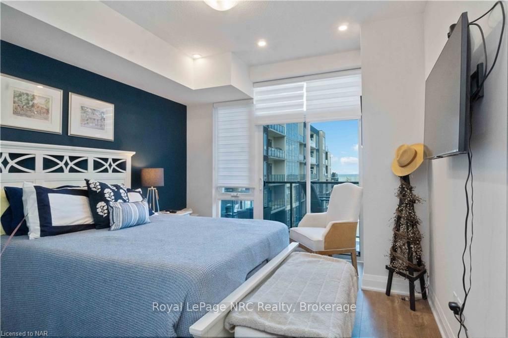 16 Concord Pl, #429