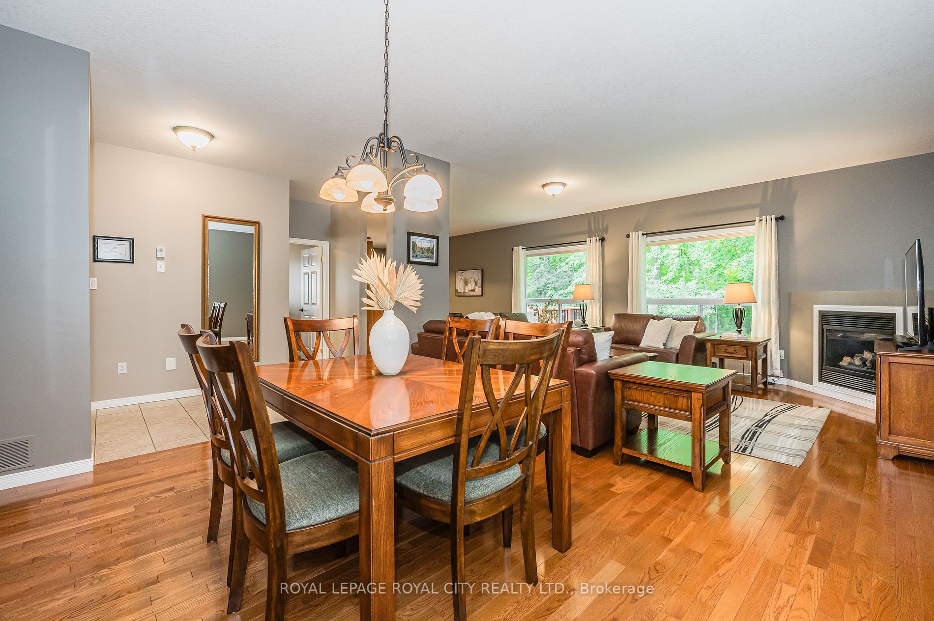 738 Willow Rd