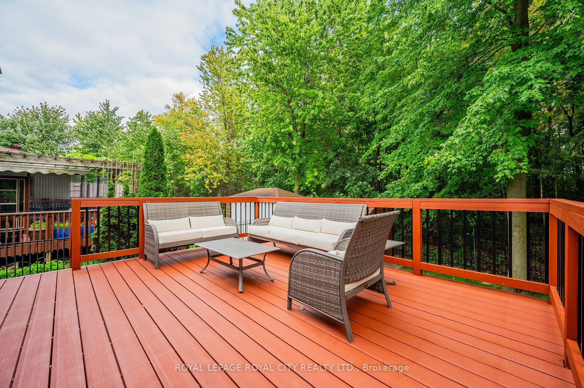 738 Willow Rd