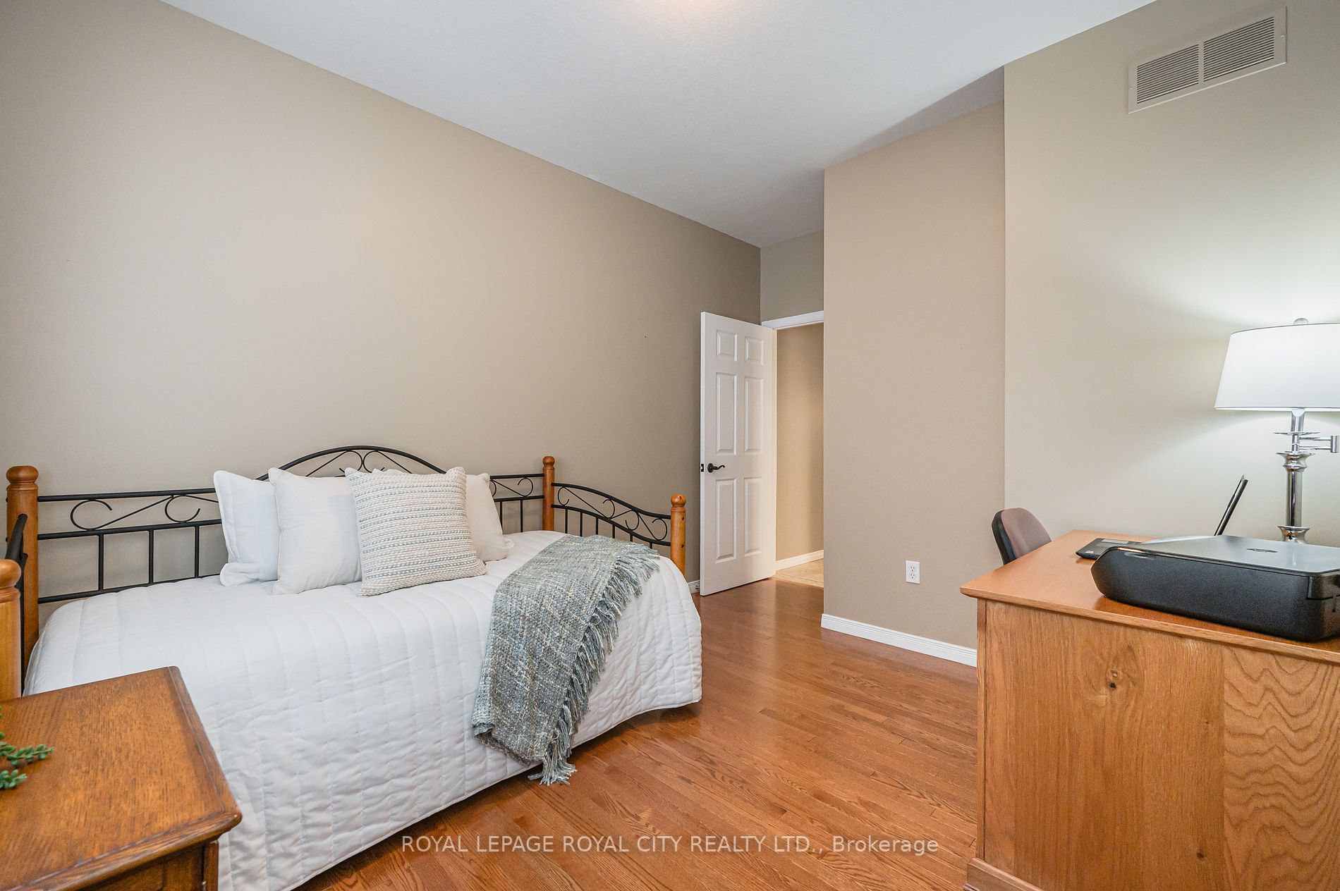 738 Willow Rd