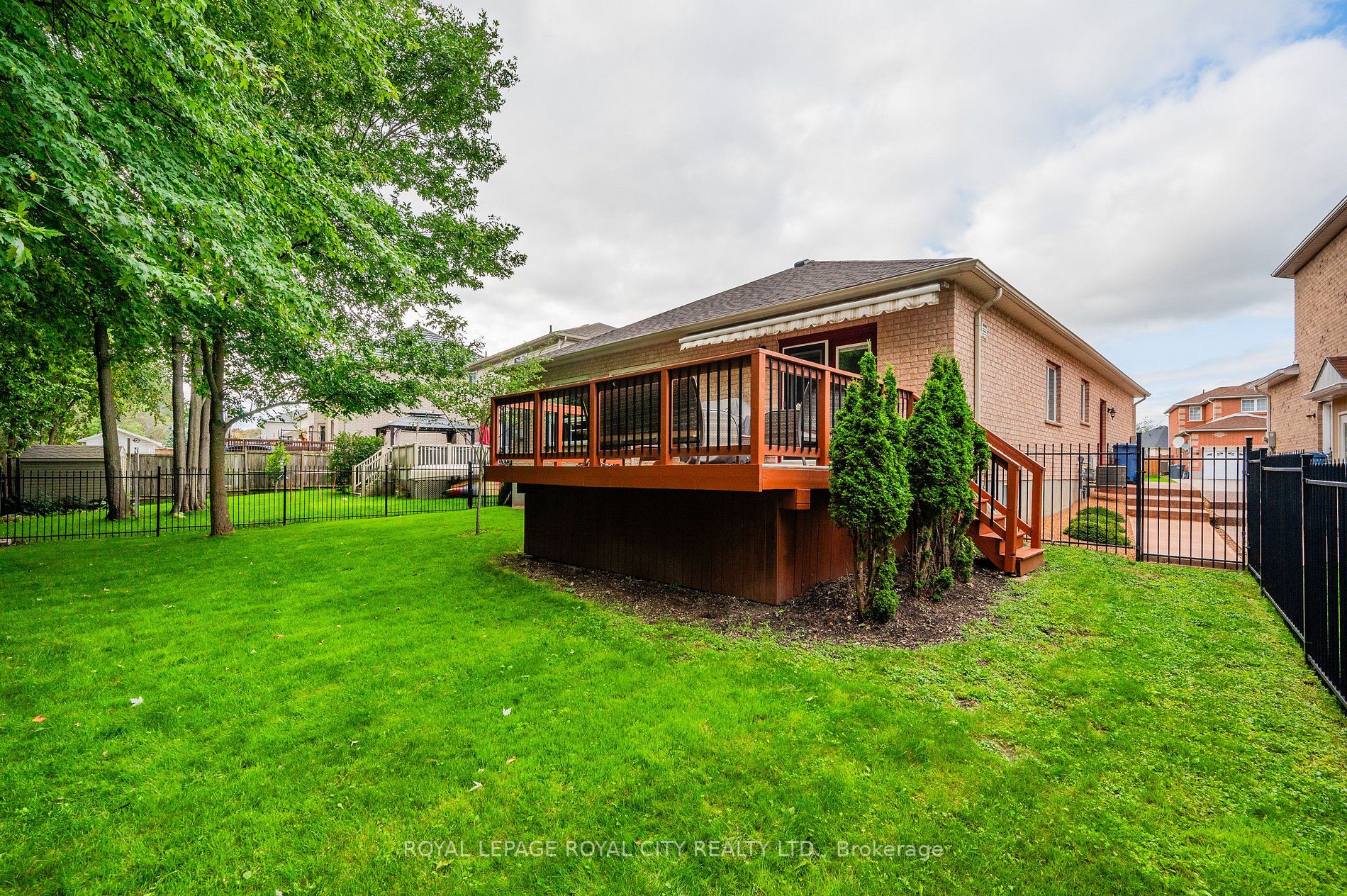 738 Willow Rd