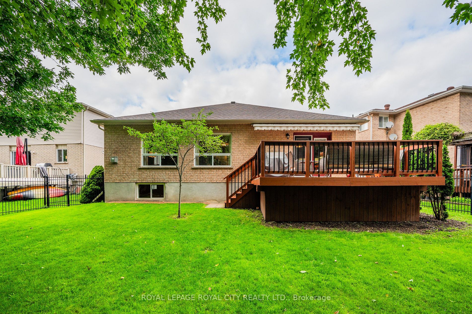 738 Willow Rd