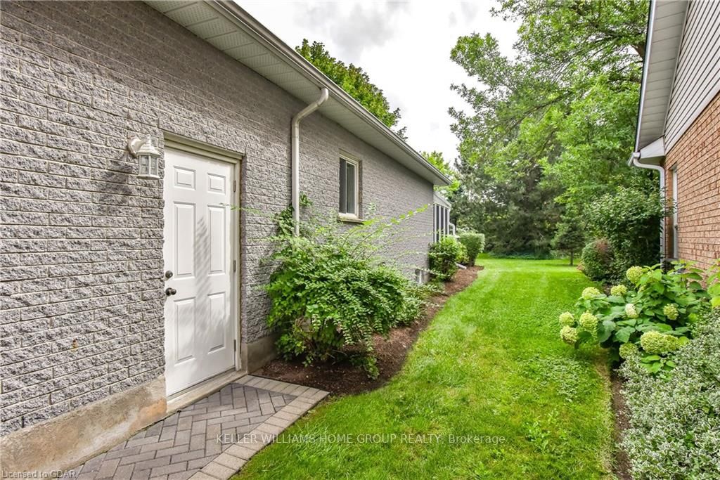 12 Sprucehaven Court