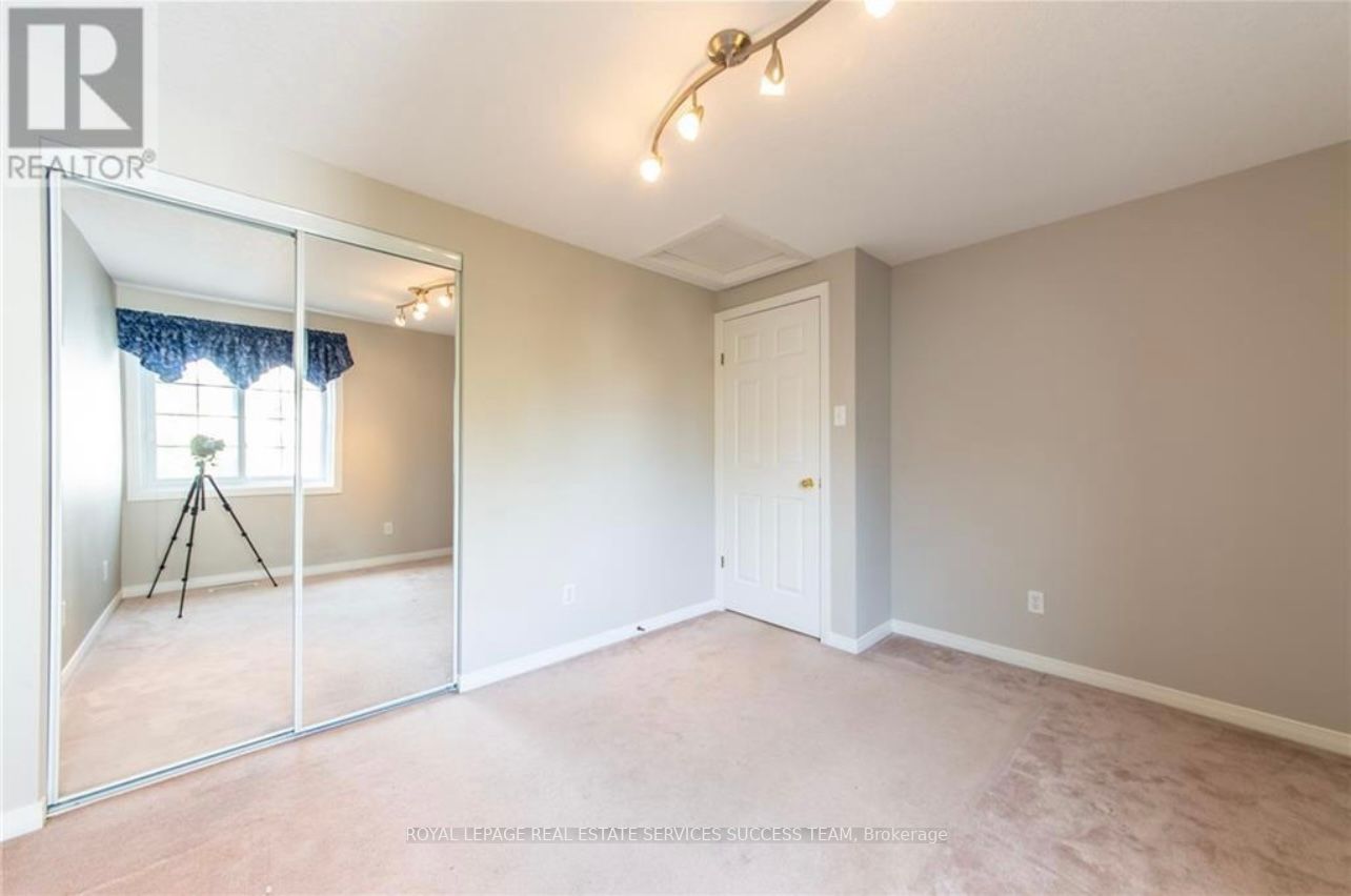 342 Havendale Crescent