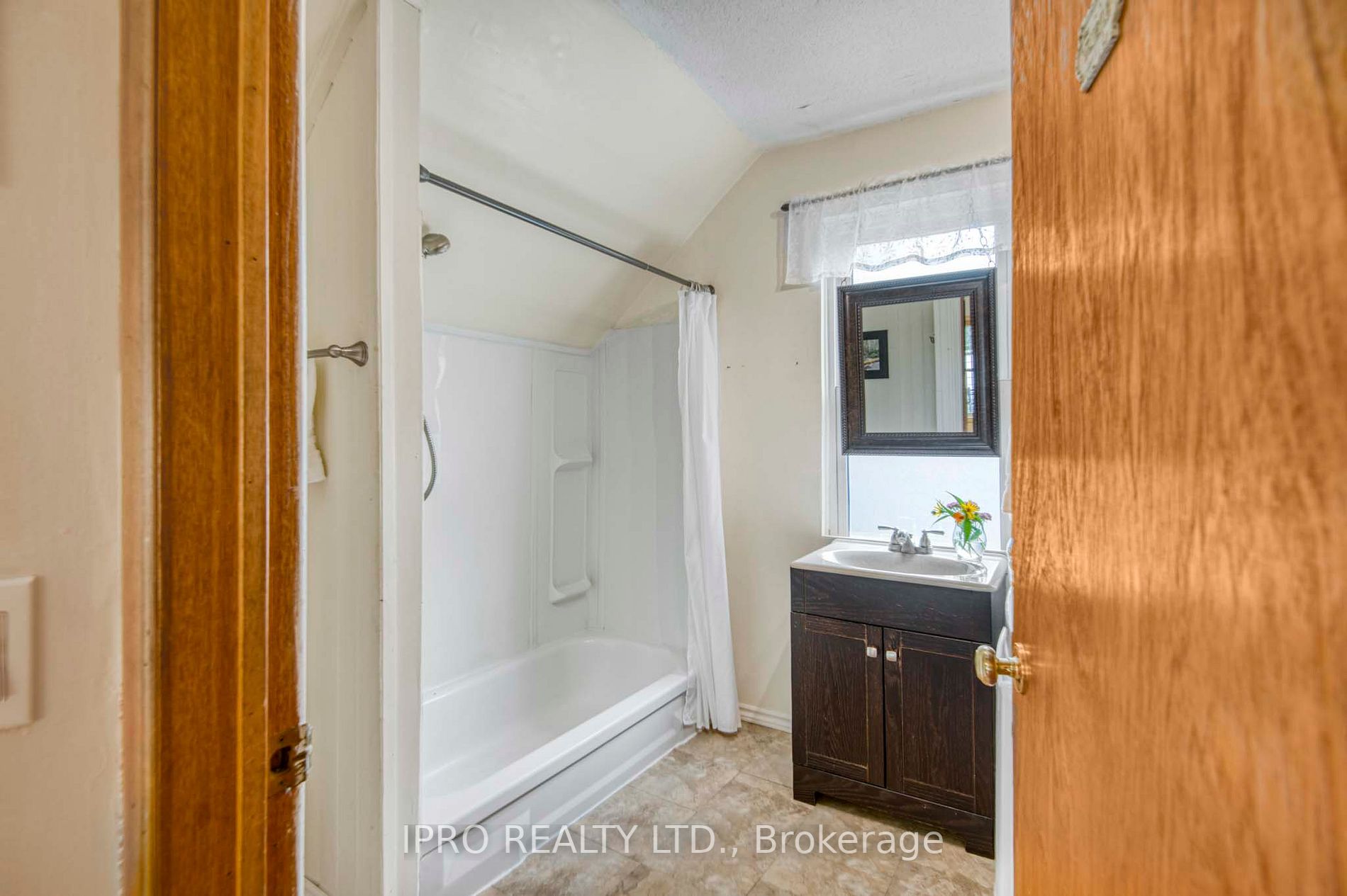 53 Crozier Street