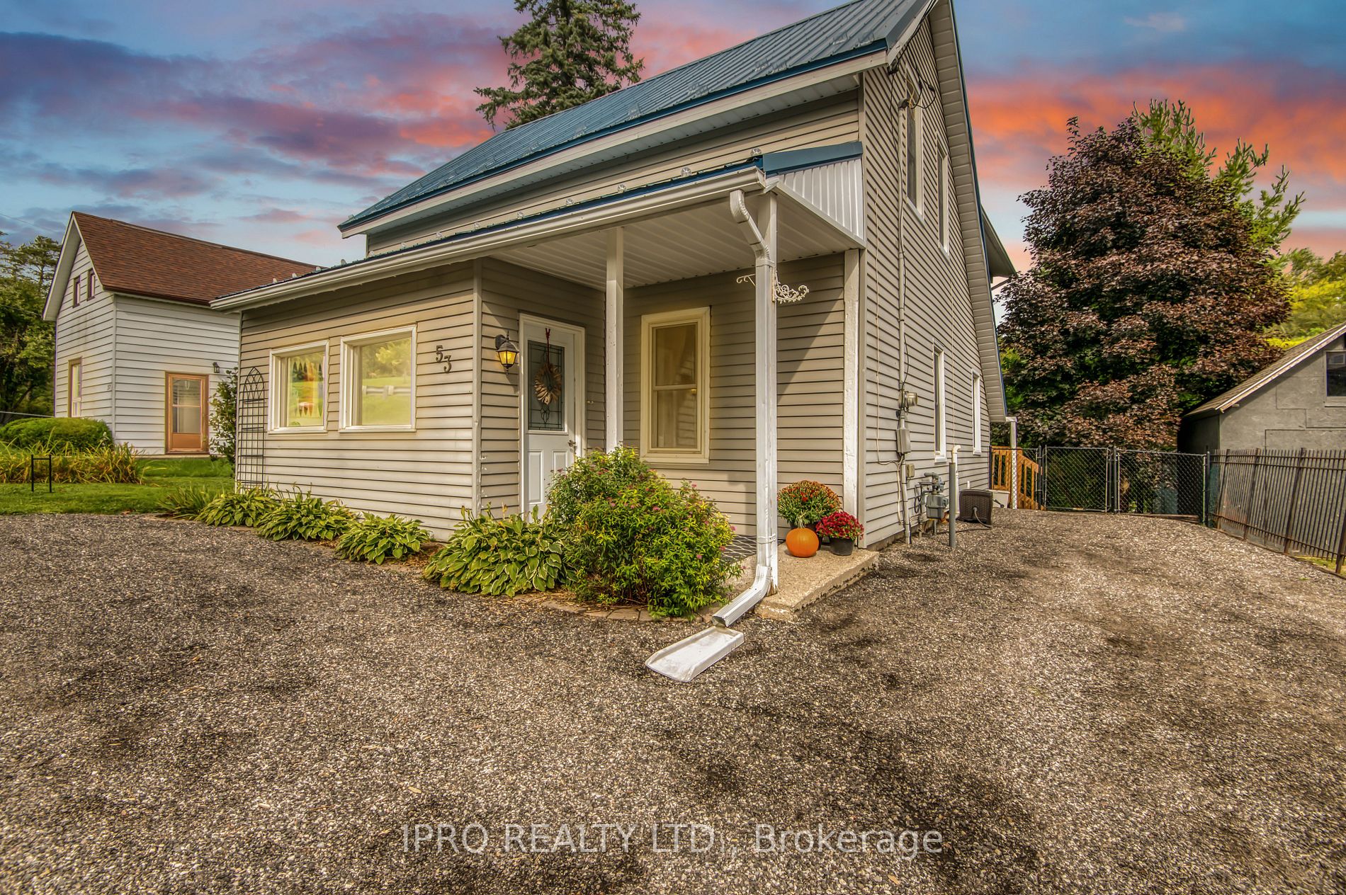 53 Crozier St