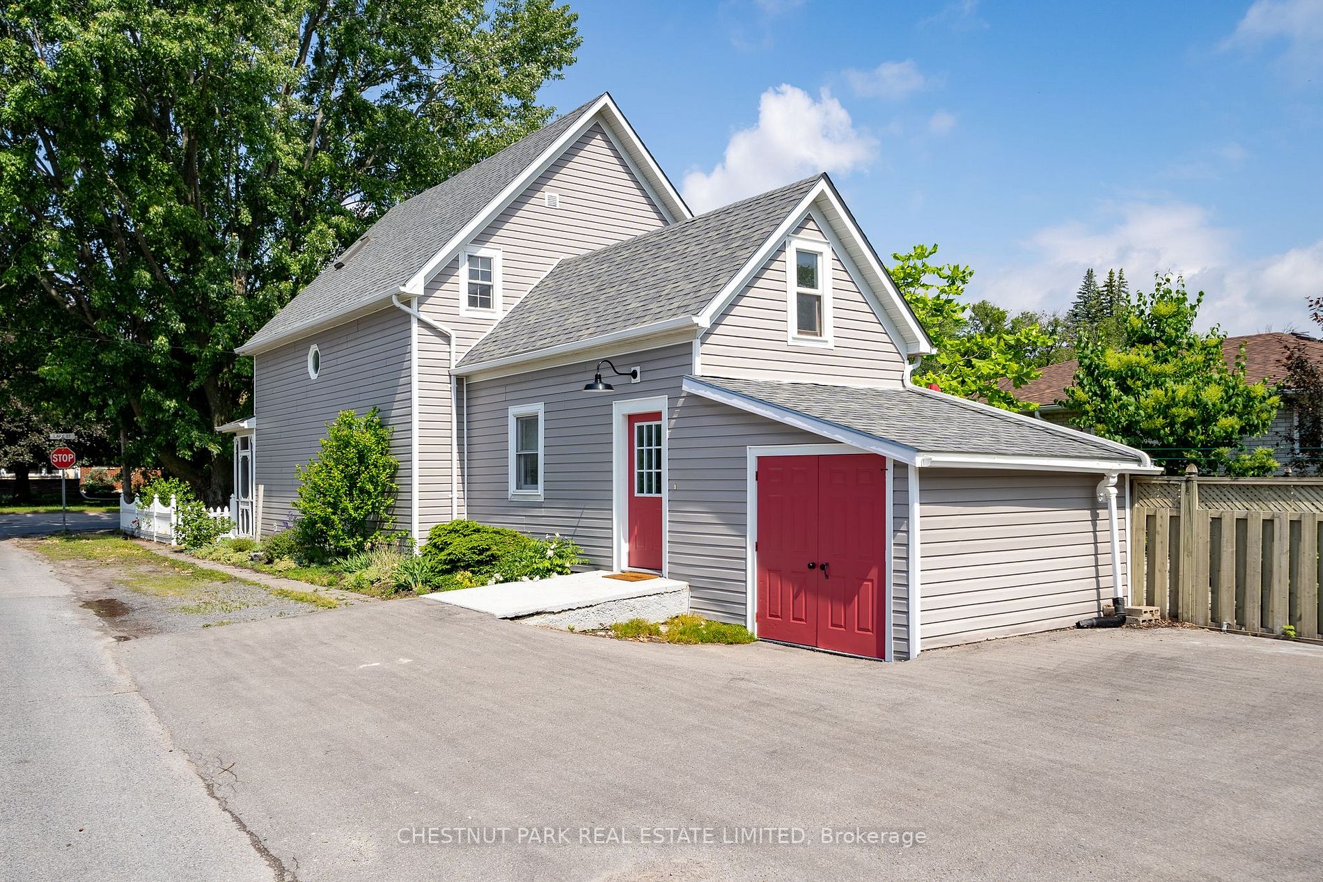35 Lake St
