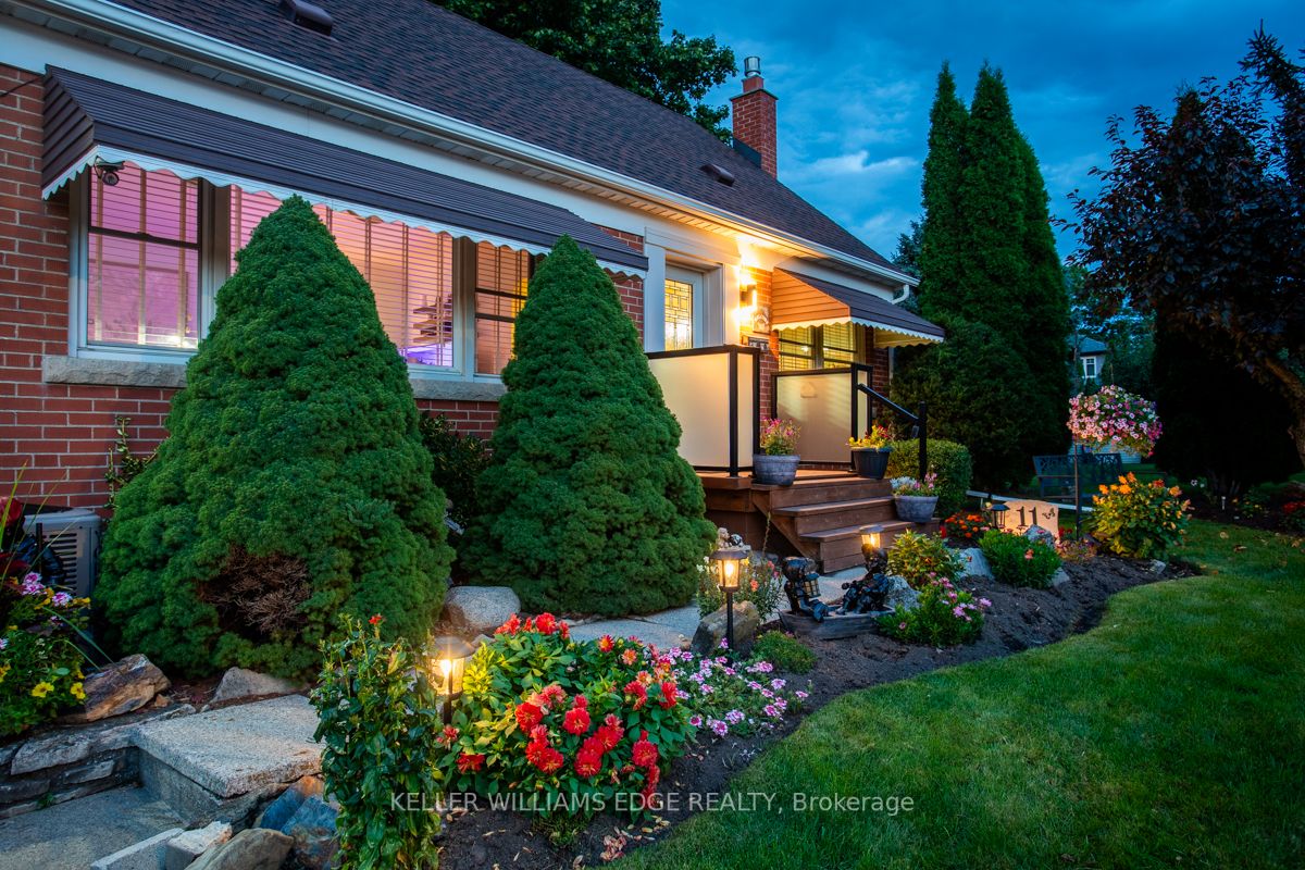 11 Brandow Crt